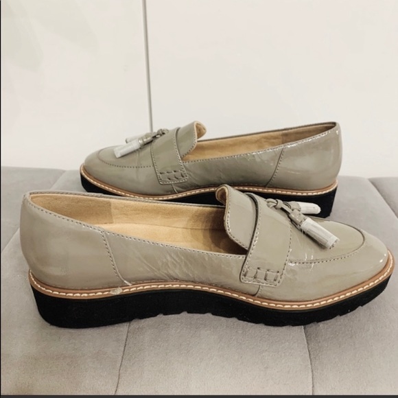 *SOLD* Naturalizer leather platform loafers tassel - Picture 9 of 16
